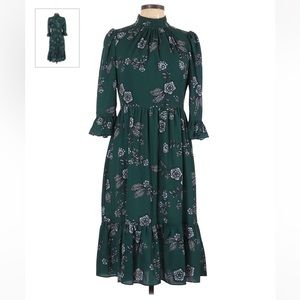 Eliza J beautiful green dress. Like new. Perfect for fall. Fall Dress!